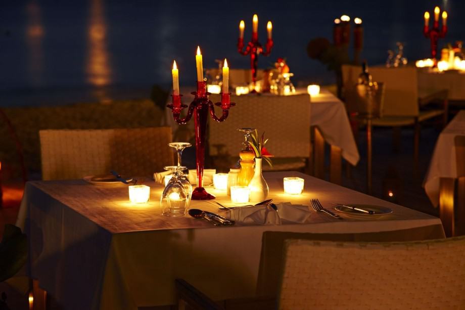 Candlelight Dinner Decoration Ideas at Home