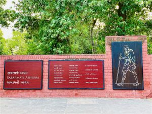 Gandhi Ashram Ahmedabad — Complete Visitor Guide to Sabarmati Ashram ...